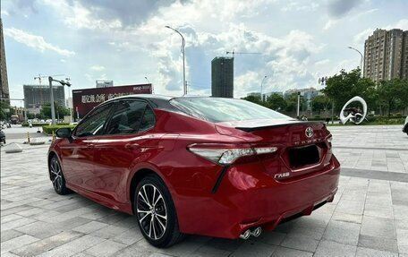 Toyota Camry, 2022 год, 2 500 000 рублей, 4 фотография