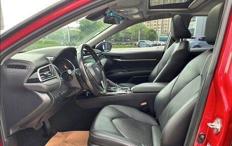 Toyota Camry, 2022 год, 2 500 000 рублей, 5 фотография