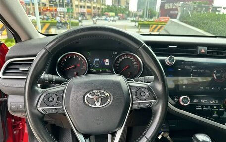 Toyota Camry, 2022 год, 2 500 000 рублей, 8 фотография