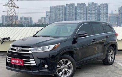 Toyota Highlander III, 2021 год, 2 695 000 рублей, 1 фотография