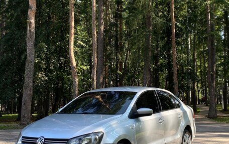 Volkswagen Polo VI (EU Market), 2012 год, 700 000 рублей, 2 фотография