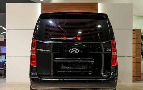 Hyundai Grand Starex Grand Starex I рестайлинг 2, 2014 год, 1 795 000 рублей, 5 фотография