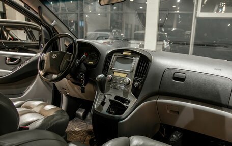 Hyundai Grand Starex Grand Starex I рестайлинг 2, 2014 год, 1 795 000 рублей, 15 фотография
