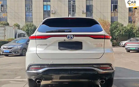 Toyota Venza, 2022 год, 3 000 000 рублей, 3 фотография