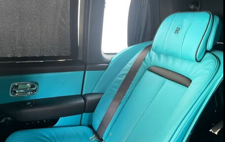 Rolls-Royce Cullinan, 2022 год, 21 000 000 рублей, 20 фотография