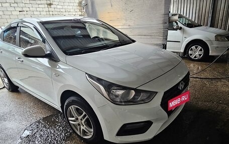Hyundai Solaris II рестайлинг, 2018 год, 849 000 рублей, 2 фотография
