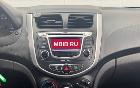 Hyundai Solaris II рестайлинг, 2011 год, 770 000 рублей, 15 фотография