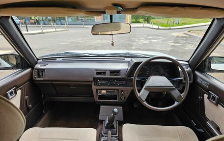 Toyota Carina, 1985 год, 450 000 рублей, 11 фотография