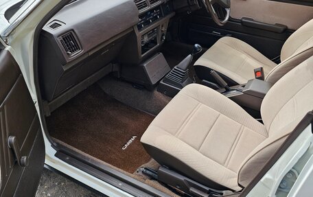 Toyota Carina, 1985 год, 450 000 рублей, 12 фотография