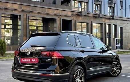 Volkswagen Tiguan II, 2017 год, 2 530 000 рублей, 4 фотография