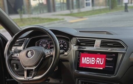 Volkswagen Tiguan II, 2017 год, 2 530 000 рублей, 8 фотография