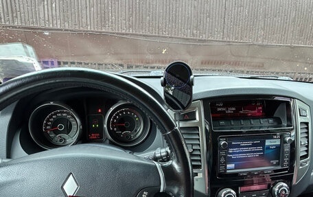 Mitsubishi Pajero IV, 2014 год, 2 490 000 рублей, 2 фотография