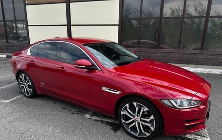 Jaguar XE I рестайлинг, 2016 год, 1 750 000 рублей, 2 фотография