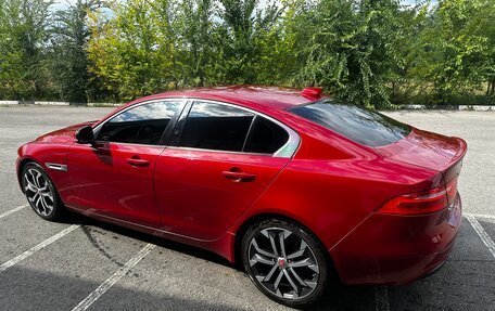 Jaguar XE I рестайлинг, 2016 год, 1 750 000 рублей, 9 фотография