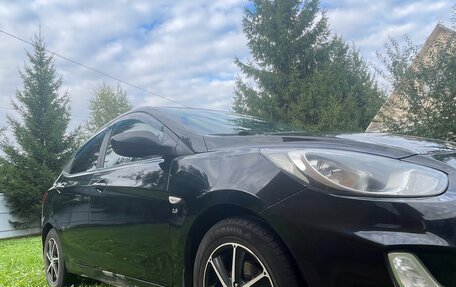 Hyundai Solaris II рестайлинг, 2012 год, 700 000 рублей, 4 фотография