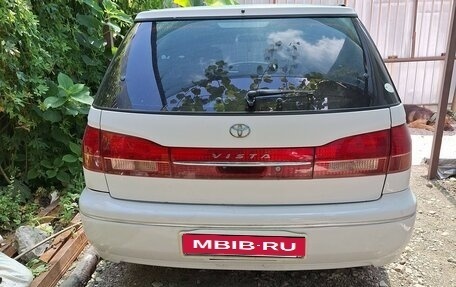 Toyota Vista V30, 2000 год, 650 000 рублей, 1 фотография