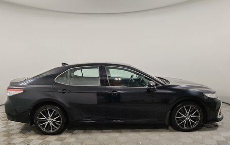 Toyota Camry, 2021 год, 3 245 000 рублей, 4 фотография