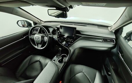 Toyota Camry, 2021 год, 3 245 000 рублей, 11 фотография