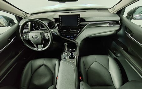 Toyota Camry, 2021 год, 3 245 000 рублей, 14 фотография