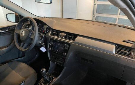 Skoda Rapid I, 2017 год, 965 000 рублей, 12 фотография