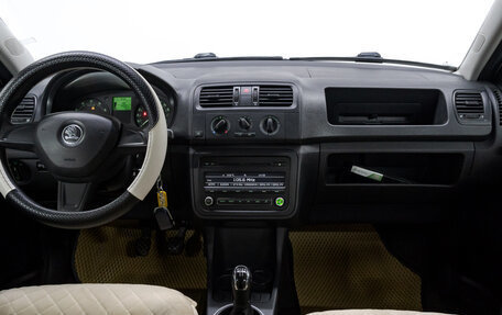 Skoda Fabia II, 2013 год, 619 000 рублей, 18 фотография