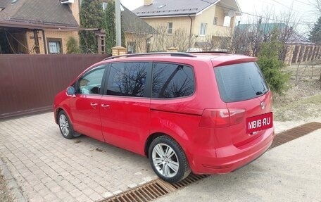 SEAT Alhambra II рестайлинг, 2013 год, 1 100 000 рублей, 10 фотография