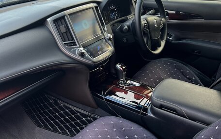 Toyota Crown, 2016 год, 2 100 000 рублей, 9 фотография