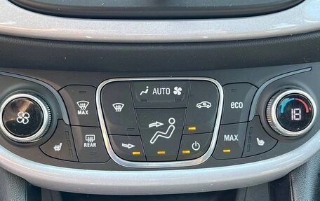 Chevrolet Volt II, 2017 год, 1 700 000 рублей, 23 фотография