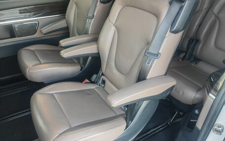 Mercedes-Benz V-Класс, 2019 год, 5 700 000 рублей, 15 фотография