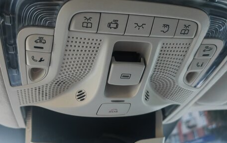 Mercedes-Benz V-Класс, 2019 год, 5 700 000 рублей, 24 фотография