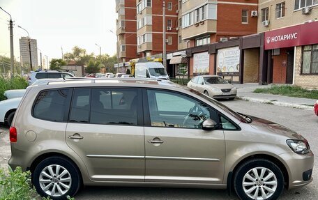 Volkswagen Touran III, 2012 год, 1 350 000 рублей, 2 фотография