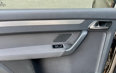 Volkswagen Touran III, 2012 год, 1 350 000 рублей, 14 фотография