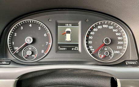 Volkswagen Touran III, 2012 год, 1 350 000 рублей, 10 фотография