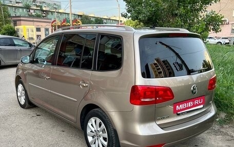 Volkswagen Touran III, 2012 год, 1 350 000 рублей, 4 фотография