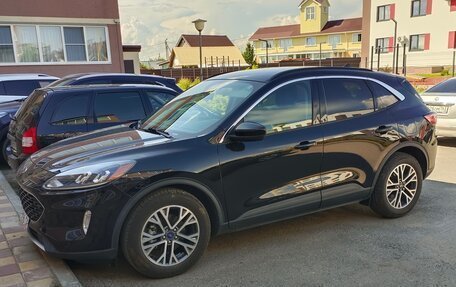 Ford Escape, 2020 год, 1 820 000 рублей, 3 фотография