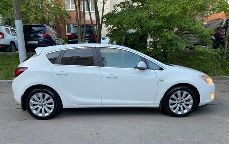 Opel Astra J, 2012 год, 790 000 рублей, 2 фотография