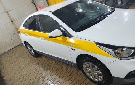 Hyundai Solaris II рестайлинг, 2018 год, 750 000 рублей, 3 фотография