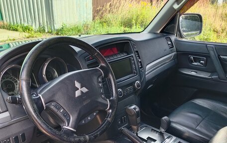 Mitsubishi Pajero IV, 2011 год, 1 950 000 рублей, 8 фотография