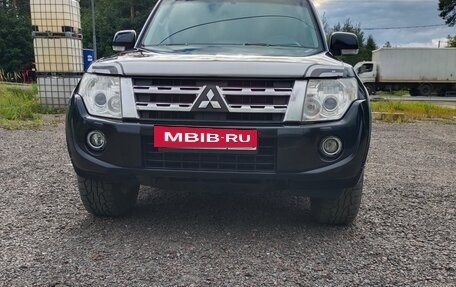 Mitsubishi Pajero IV, 2011 год, 1 950 000 рублей, 3 фотография