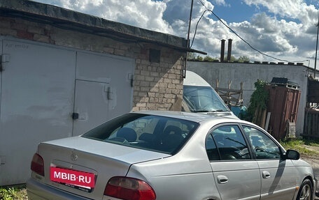 Toyota Avensis III рестайлинг, 2002 год, 220 000 рублей, 2 фотография