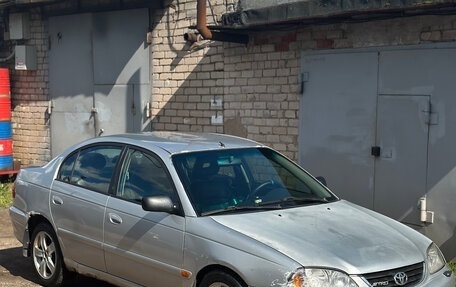Toyota Avensis III рестайлинг, 2002 год, 220 000 рублей, 5 фотография
