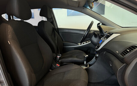 Hyundai Solaris II рестайлинг, 2011 год, 700 000 рублей, 11 фотография