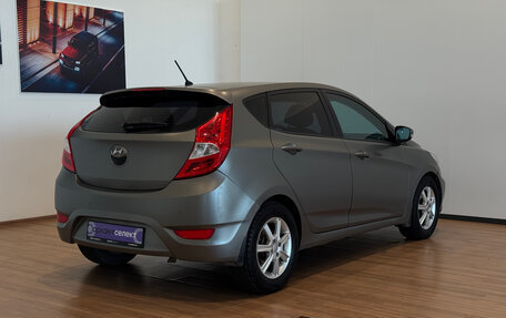Hyundai Solaris II рестайлинг, 2011 год, 700 000 рублей, 15 фотография