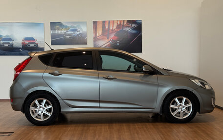 Hyundai Solaris II рестайлинг, 2011 год, 700 000 рублей, 14 фотография