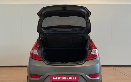 Hyundai Solaris II рестайлинг, 2011 год, 700 000 рублей, 18 фотография