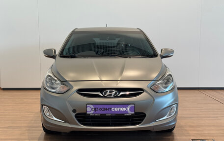 Hyundai Solaris II рестайлинг, 2011 год, 700 000 рублей, 24 фотография