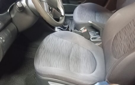 Hyundai Solaris II рестайлинг, 2015 год, 900 000 рублей, 14 фотография
