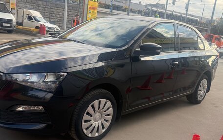 Skoda Rapid II, 2021 год, 1 499 999 рублей, 2 фотография