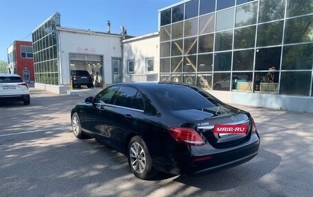 Mercedes-Benz E-Класс, 2019 год, 2 350 000 рублей, 7 фотография