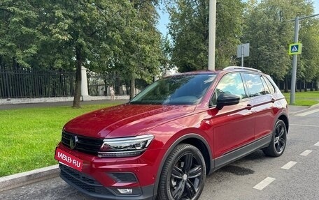 Volkswagen Tiguan II, 2019 год, 2 430 000 рублей, 6 фотография